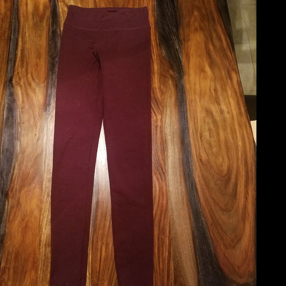 Aerie Chill Maroon Leggings